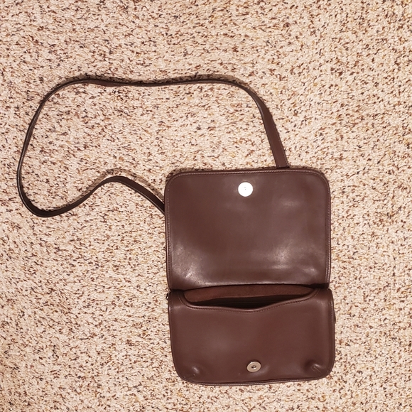 Coach Vintage leather dark brown crossbody bag - Picture 2 of 6